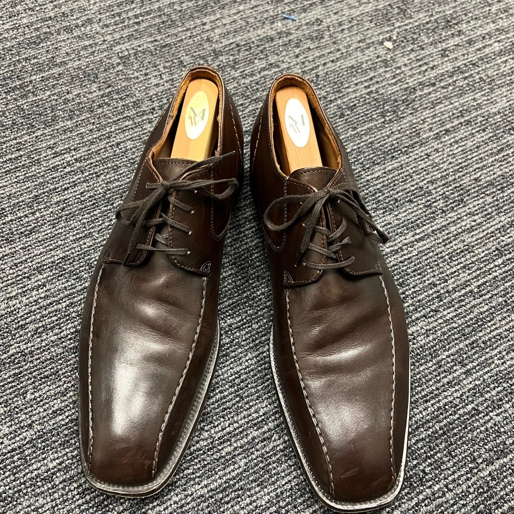 Handmade Italian Johnston & Murphy brown dress shoes. 11